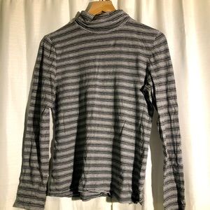 Long sleeve turtleneck